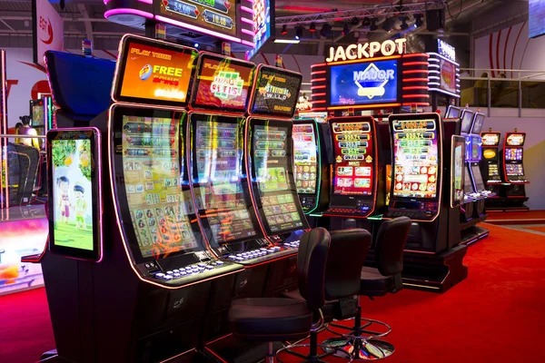 qq2112 Live Casino